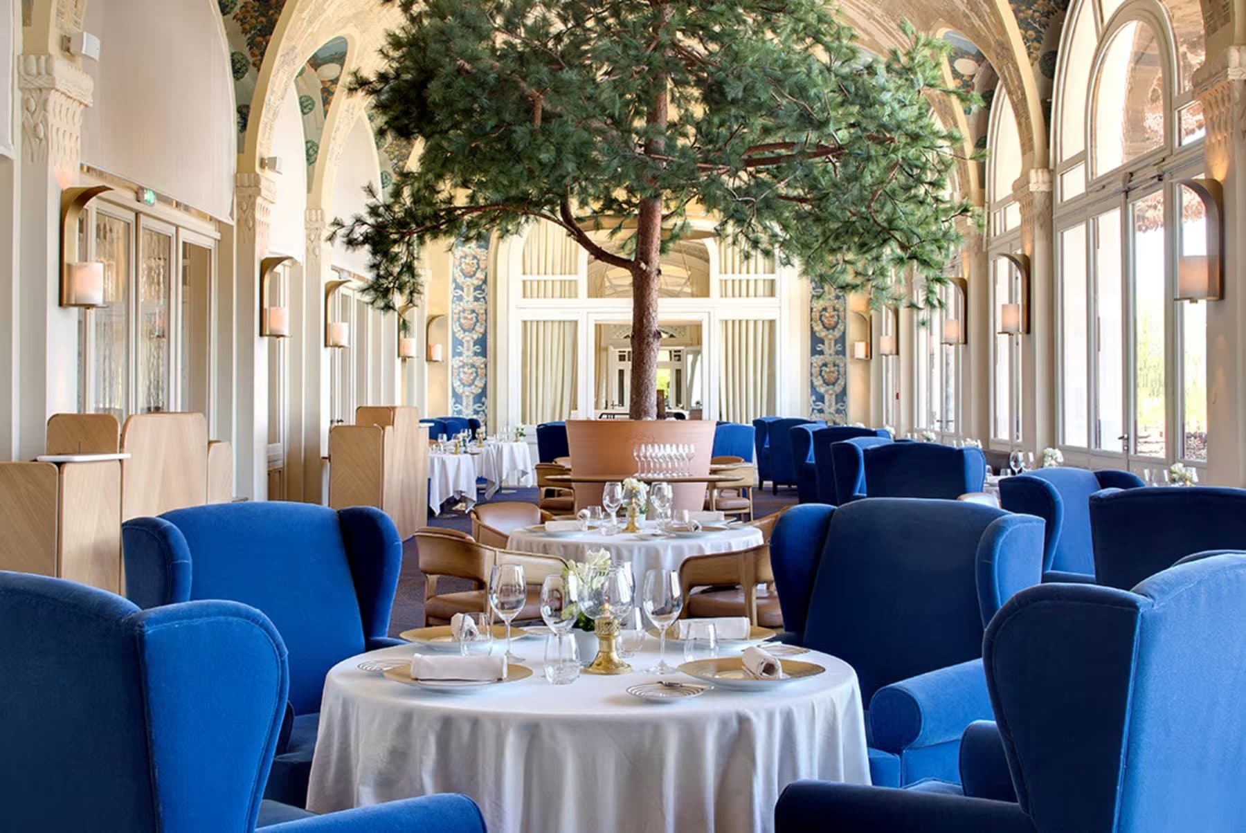 Les Fresques, the Michelin-starred dining room